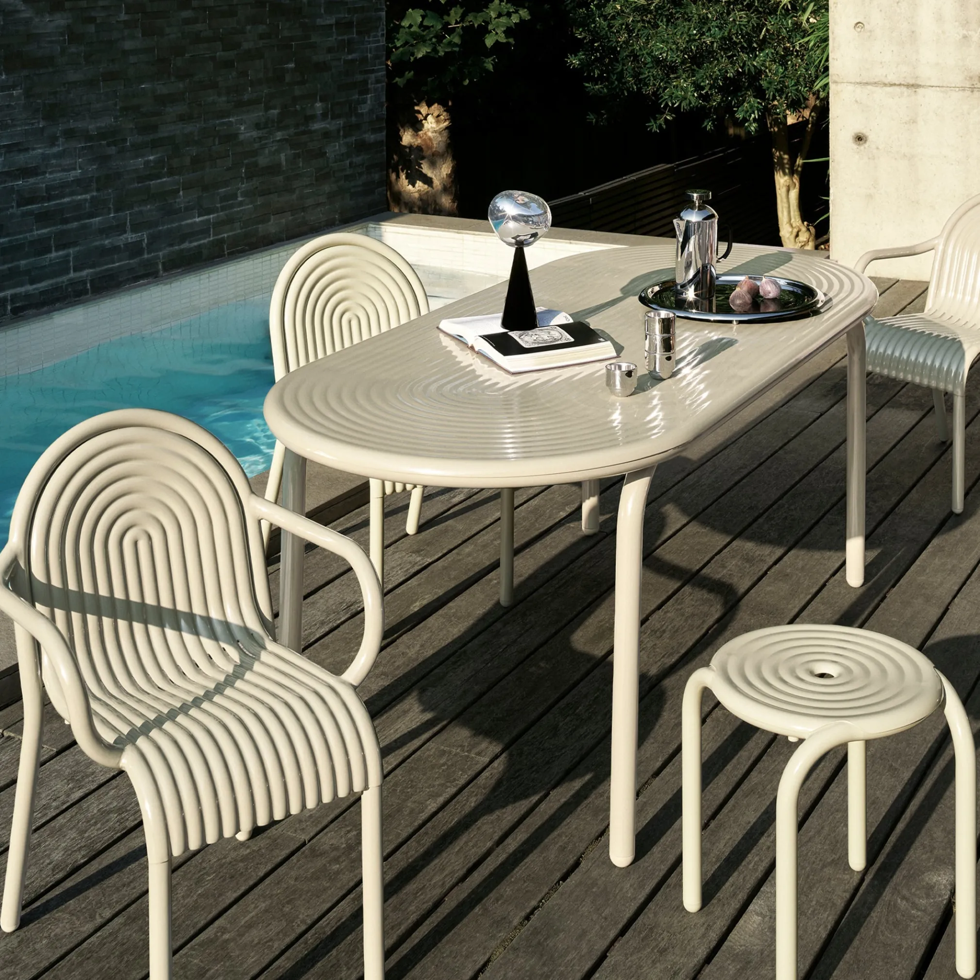 Tom Dixon Outdoors*Groove Obround Table